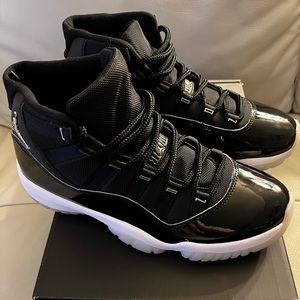 Air Jordan 11 Retro - black